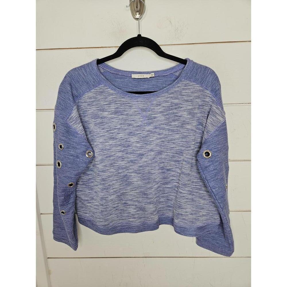 Lush medium heathered blue crop top with grommet sleeves